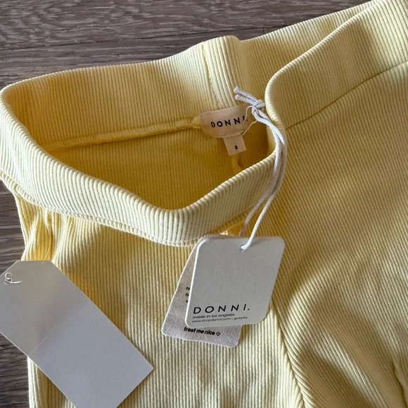 NWT Donni The Rib Kick Flare - Picture 3 of 3